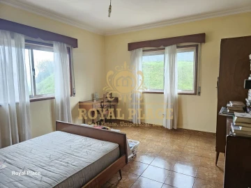 Moradia T3 para Venda em Sanguedo