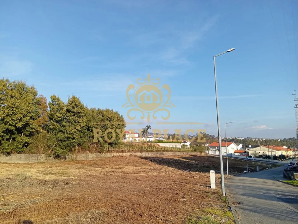 Terreno para Venda em Santa Maria da Feira, Travanca, Sanfins e Espargo Foto 1