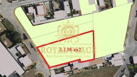 Terreno para Venda em Paços de Brandão