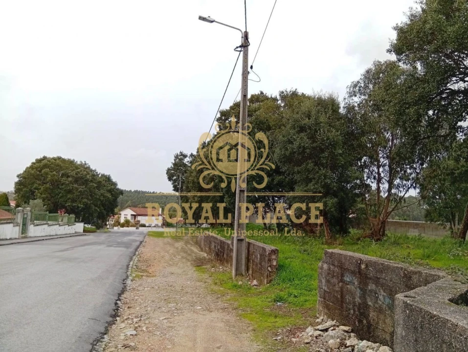 Terreno para Venda em Paços de Brandão Foto 5