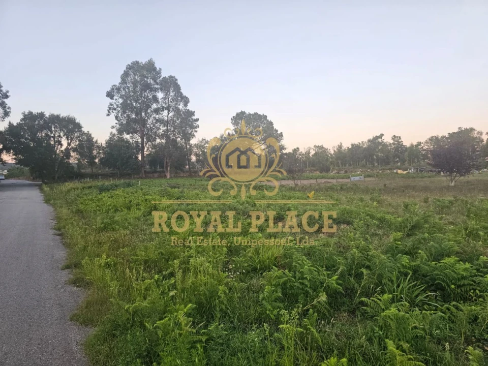 Terreno para Venda em Santa Maria da Feira, Travanca, Sanfins e Espargo Foto 1