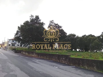 Terreno para Venda em Paços de Brandão