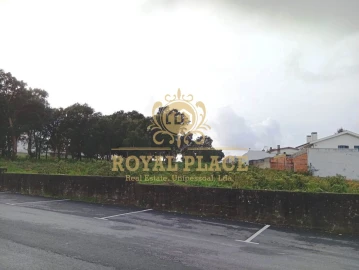 Terreno para Venda em Paços de Brandão