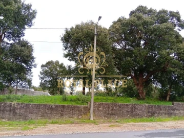 Terreno para Venda em Paços de Brandão