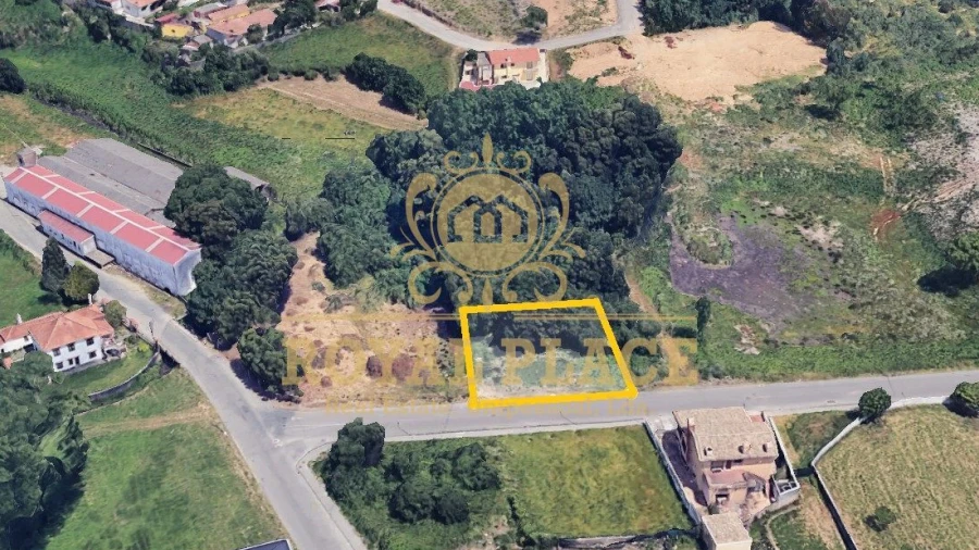 Terreno para Venda em Paços de Brandão