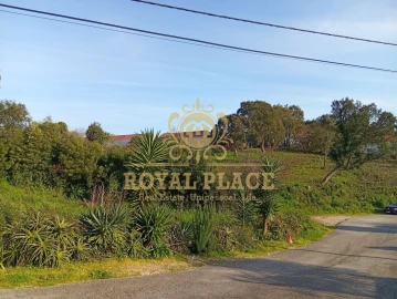 Terreno para Venda em Paços de Brandão