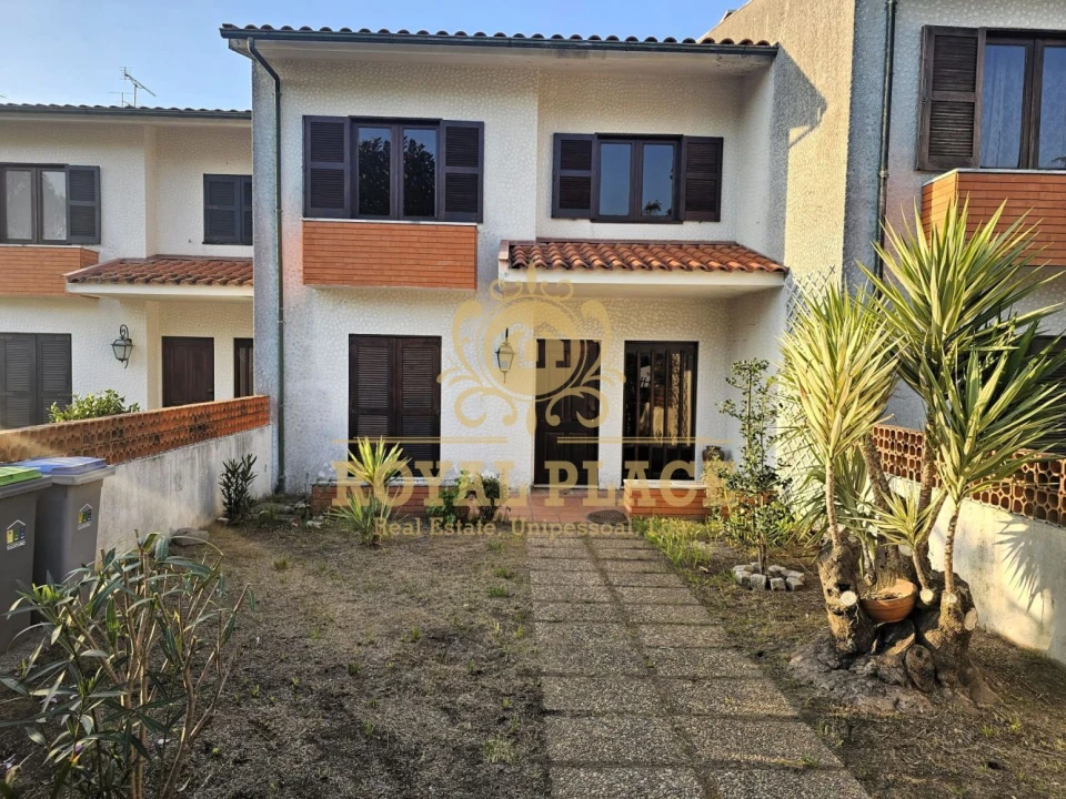 Moradia T3 para Venda em Santa Maria da Feira, Travanca, Sanfins e Espargo Foto 1