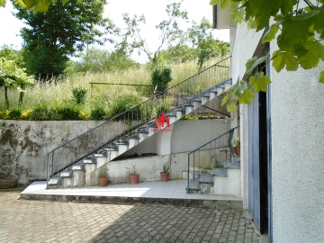 Quinta T5 para Venda em Roriz