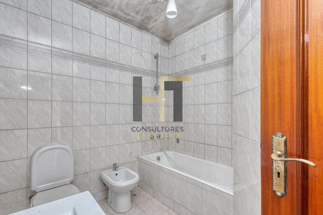 Apartamento T4 para Venda em Cedofeita, Santo Ildefonso, Sé, Miragaia, São Nicolau e Vitória Foto 32