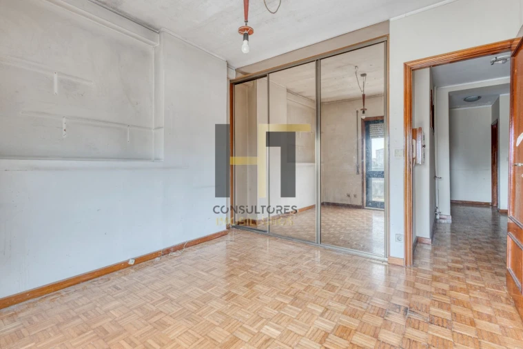 Apartamento T4 para Venda em Cedofeita, Santo Ildefonso, Sé, Miragaia, São Nicolau e Vitória Foto 36