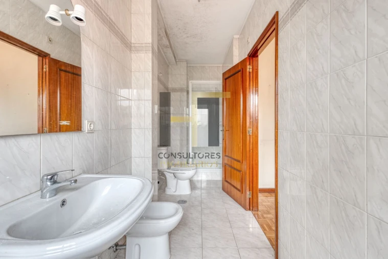 Apartamento T4 para Venda em Cedofeita, Santo Ildefonso, Sé, Miragaia, São Nicolau e Vitória Foto 10