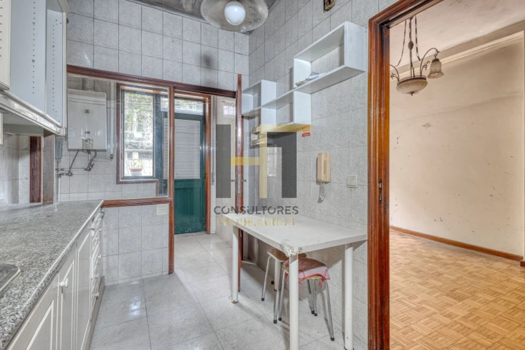 Apartamento T4 para Venda em Cedofeita, Santo Ildefonso, Sé, Miragaia, São Nicolau e Vitória Foto 2