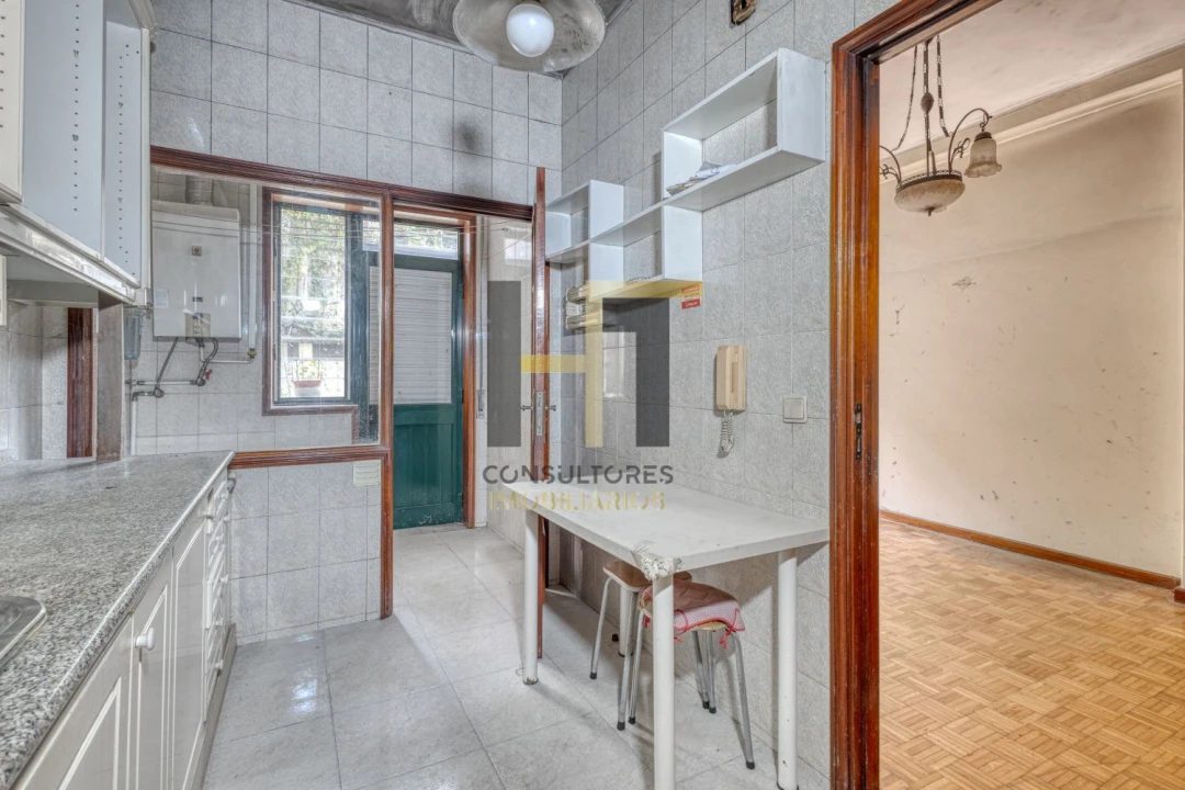 Apartamento T4 para Venda em Cedofeita, Santo Ildefonso, Sé, Miragaia, São Nicolau e Vitória Foto 2