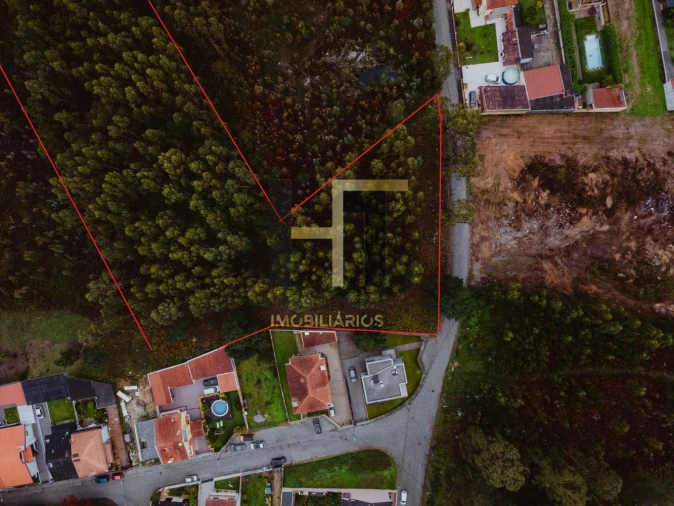 Terreno para Venda em Castêlo da Maia Foto 4