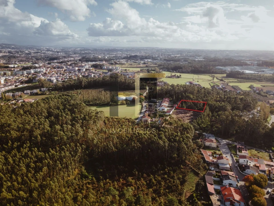 Terreno para Venda em Castêlo da Maia Foto 18