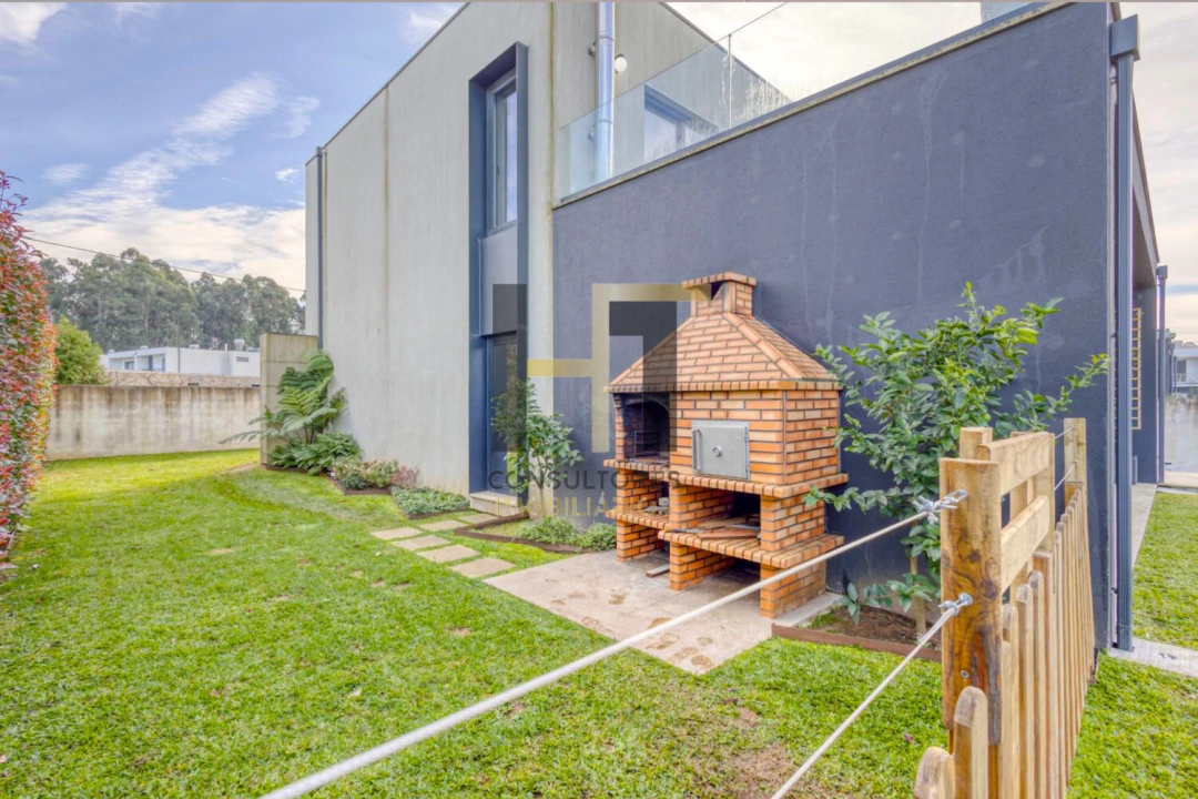 Moradia T3 para Venda em Muro Foto 56