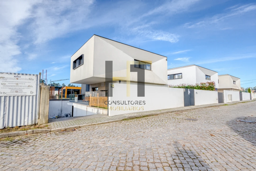 Moradia T3 para Venda em Muro Foto 46