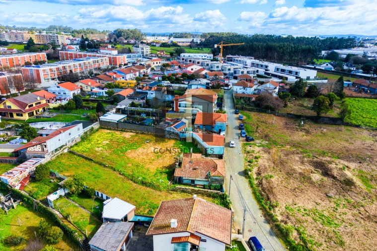 Terreno para Venda em Moreira Foto 6