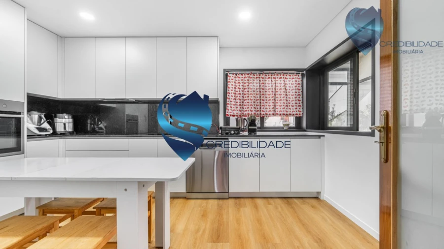 Moradia T3 para Venda em Azurem Foto 4