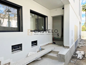 Moradia T4 para Venda em Loule (São Clemente)