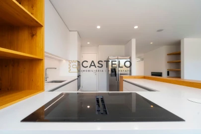 Moradia T3 para Venda em Loule (São Sebastião)