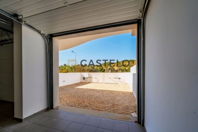 Moradia T3 para Venda em Loule (São Sebastião)