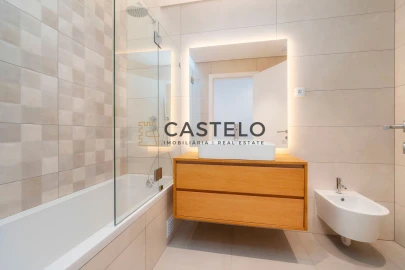 Moradia T3 para Venda em Loule (São Sebastião)