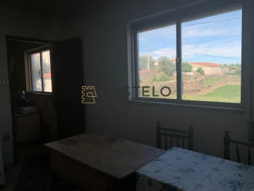 Moradia T3 para Venda em Almeida