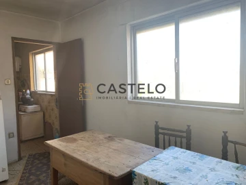 Moradia T3 para Venda em Almeida