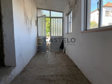 Moradia T3 para Venda em Almeida