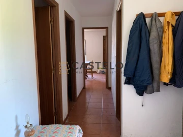 Moradia T3 para Venda em Almeida