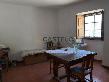 Moradia T3 para Venda em Almeida