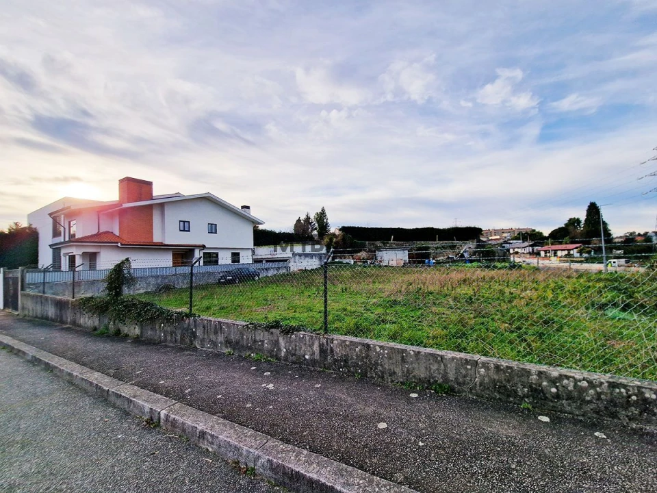 Moradia T3 para Venda em Cidade da Maia Foto 15