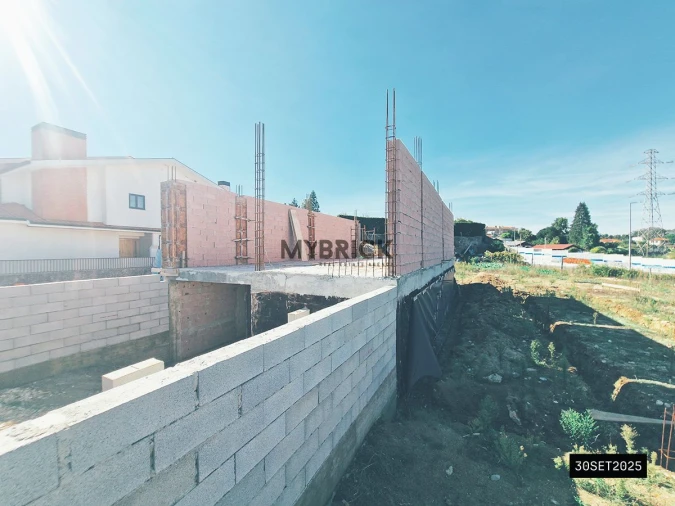 Moradia T3 para Venda em Cidade da Maia Foto 28