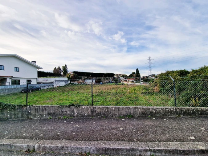 Moradia T3 para Venda em Cidade da Maia Foto 14