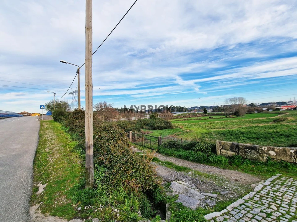 Moradia T3 para Venda em Cidade da Maia Foto 20