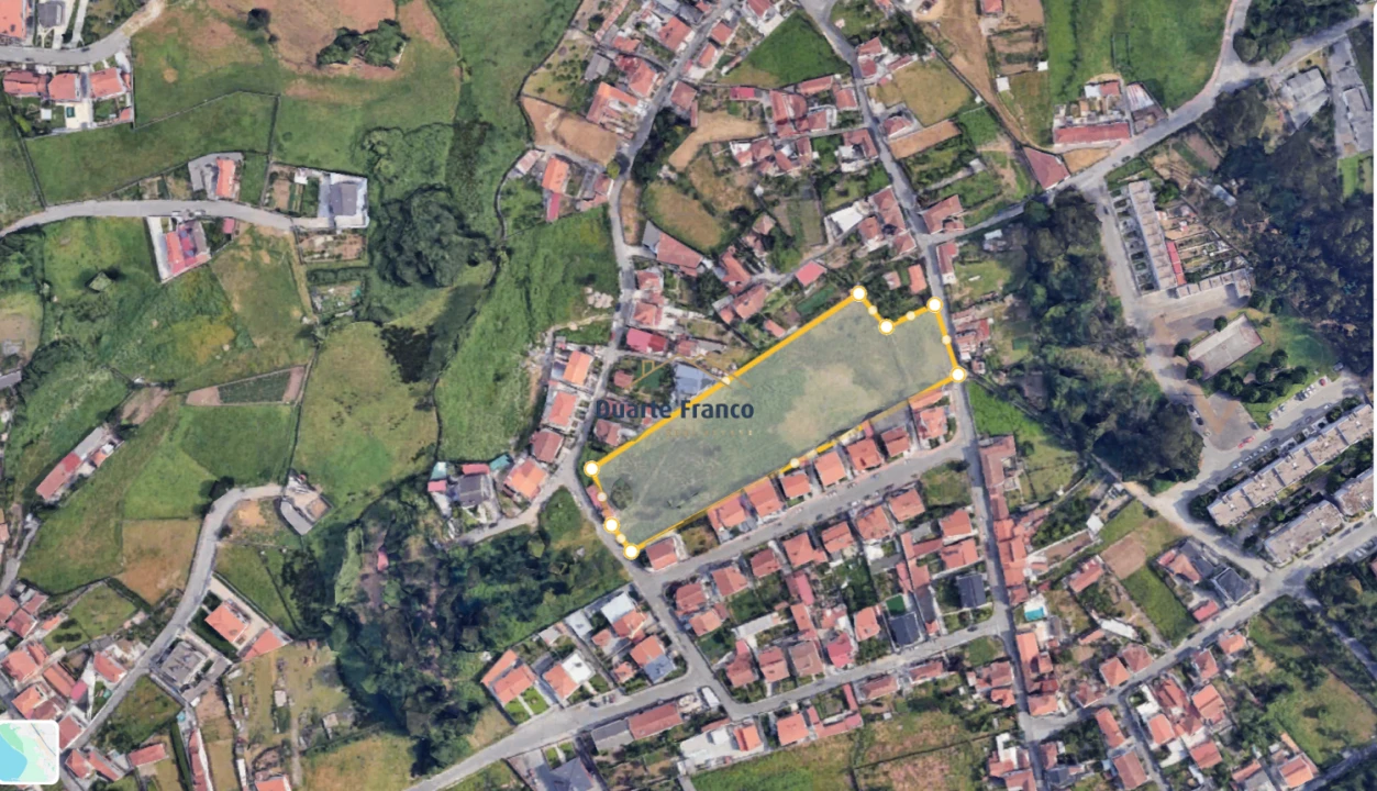 Terreno para Venda em Fiães Foto 1