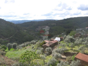 Moradia T2 para Venda em Oleiros-Amieira