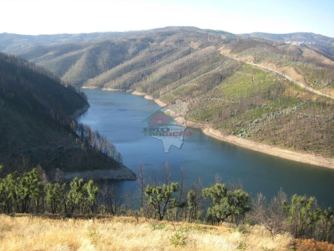 Terreno para Venda em Alvaro Foto 26