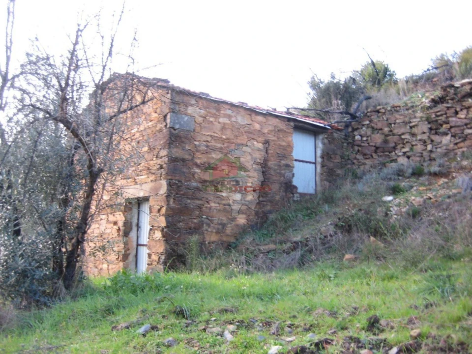 Terreno para Venda em Ermida e Figueiredo Foto 1