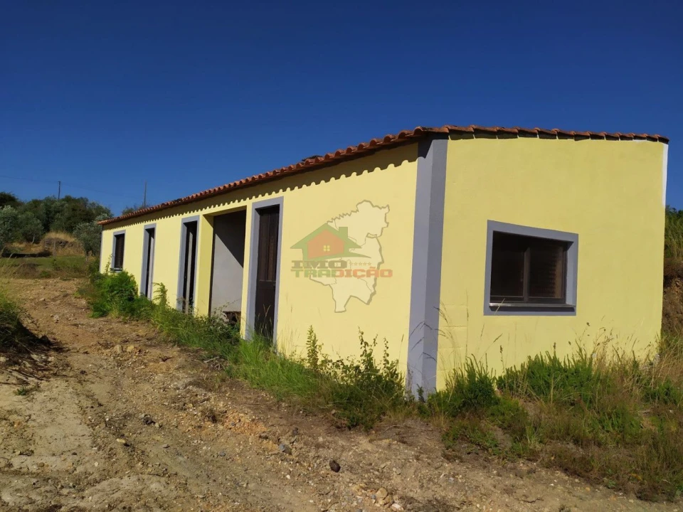 Moradia T1 para Venda em Castelo Foto 1