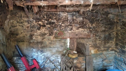 Moradia T2 para Venda em Portela do Fojo-Machio