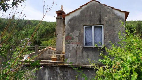 Moradia T2 para Venda em Portela do Fojo-Machio