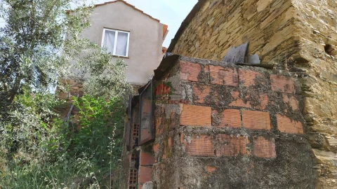 Moradia T2 para Venda em Portela do Fojo-Machio