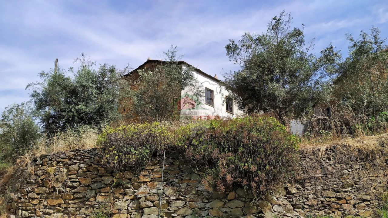 Moradia T2 para Venda em Portela do Fojo-Machio Foto 1