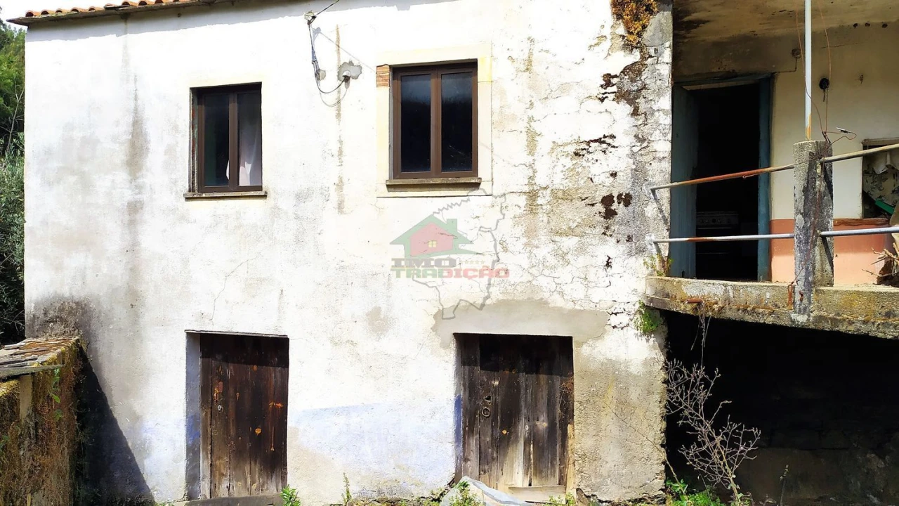 Moradia T2 para Venda em Portela do Fojo-Machio Foto 6