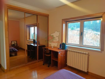 Moradia T5 para Venda em Proença-A-Nova e Peral