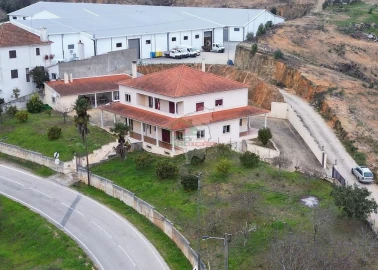 Moradia T5 para Venda em Proença-A-Nova e Peral