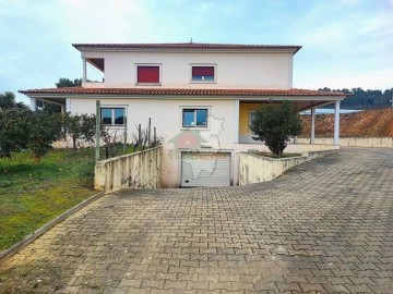 Moradia T5 para Venda em Proença-A-Nova e Peral