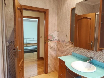 Moradia T5 para Venda em Proença-A-Nova e Peral